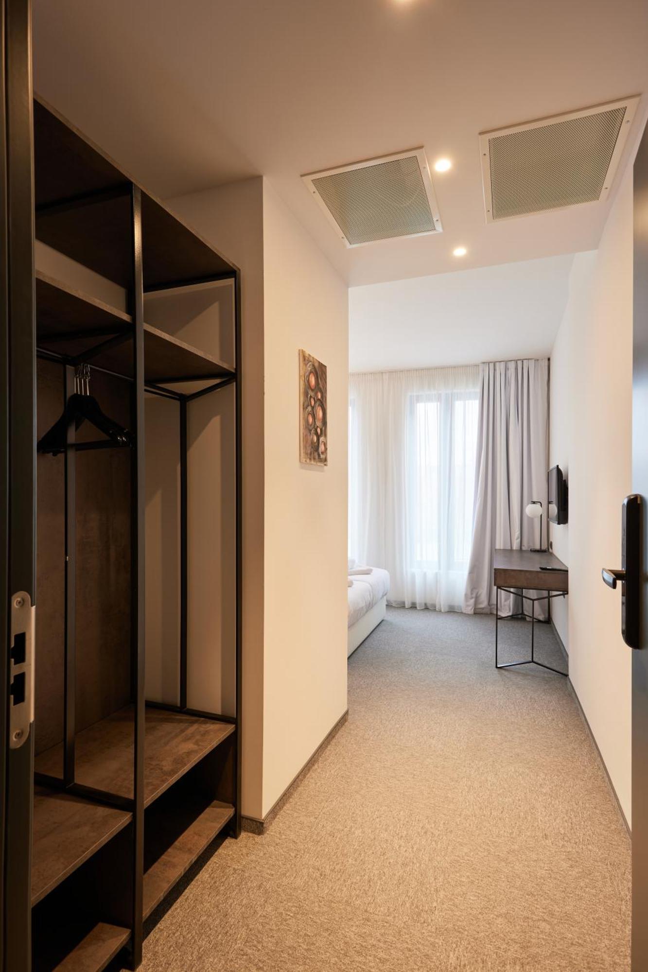 Bizarre Boutique Hotel Varna Ngoại thất bức ảnh