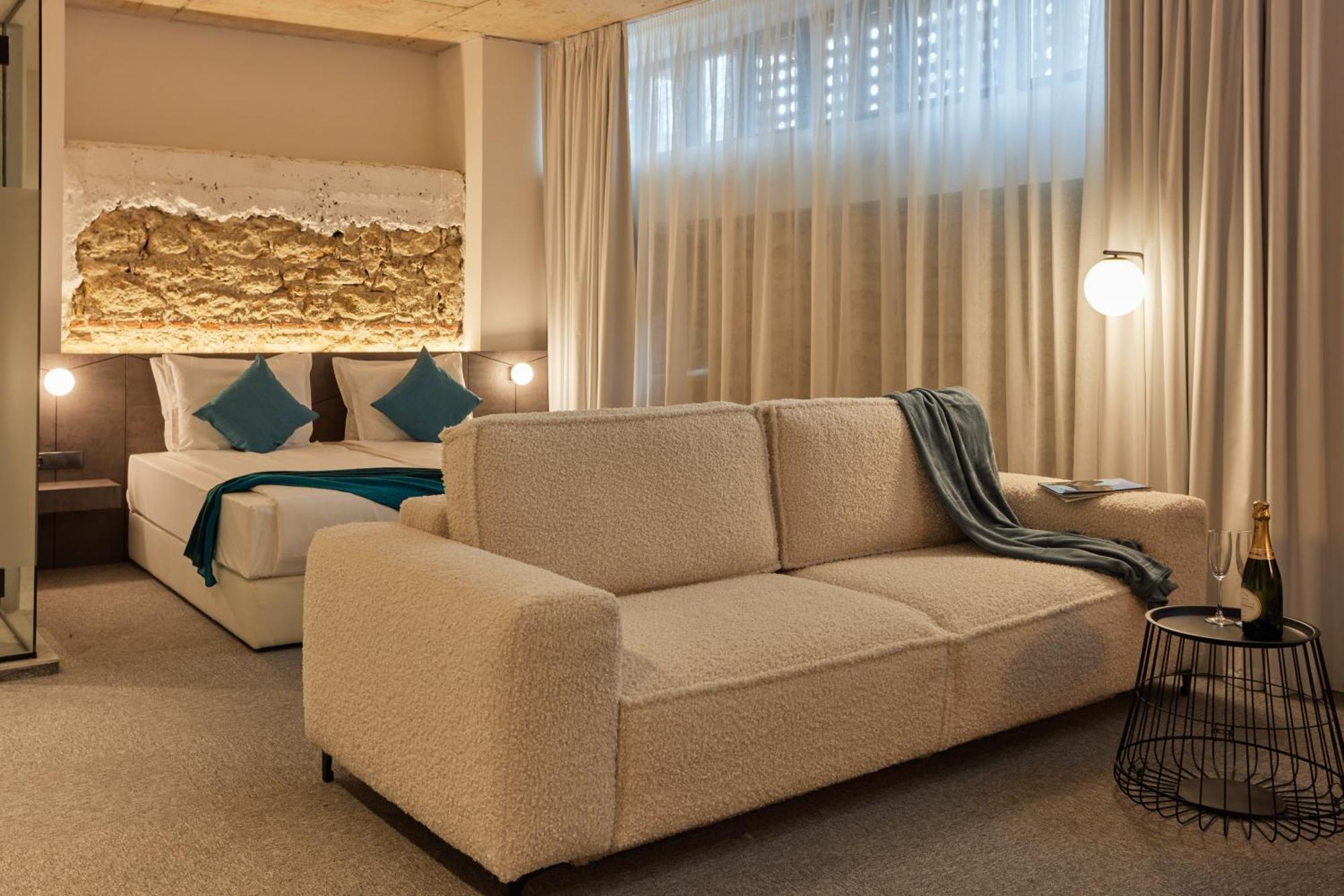 Bizarre Boutique Hotel Varna Ngoại thất bức ảnh
