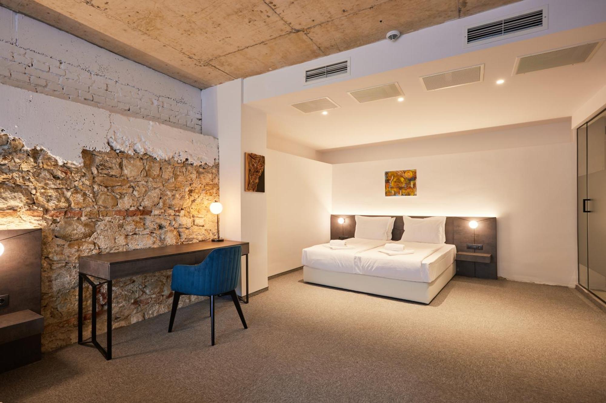 Bizarre Boutique Hotel Varna Ngoại thất bức ảnh